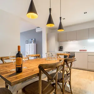 Rent Rambla Catalunya דירה